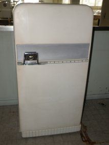 Frigo vintage années 50