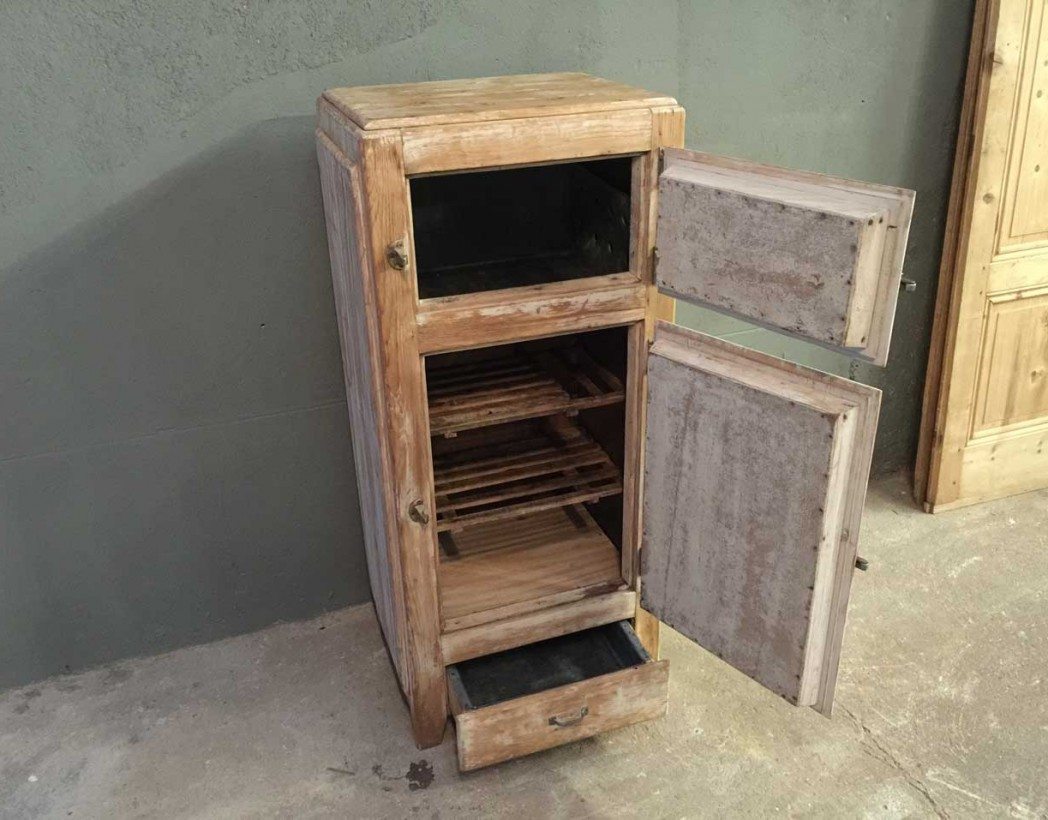 Frigo vintage en bois
