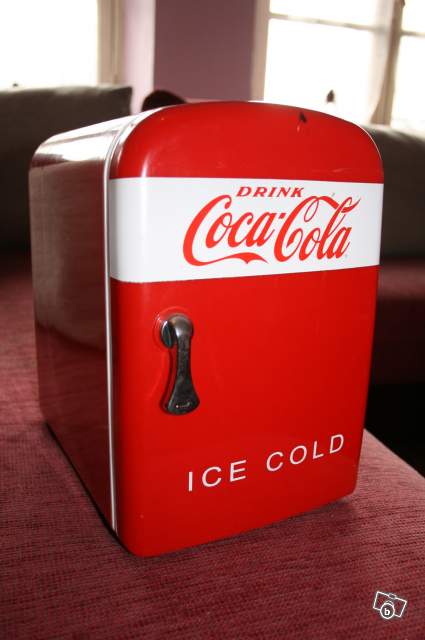 Refrigerateur vintage coca cola