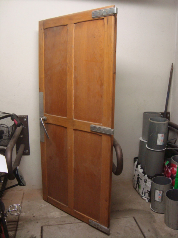 Frigo vintage en bois