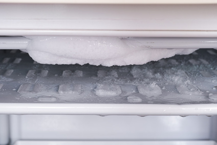 Comment dégivrer un frigo congélateur rapidement