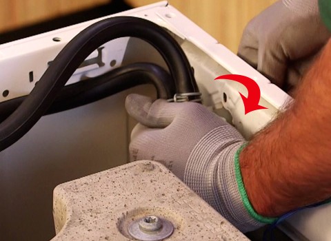 Demonter electrovanne lave linge electrolux